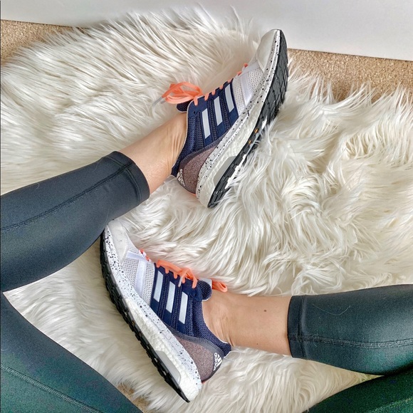 adidas running continental